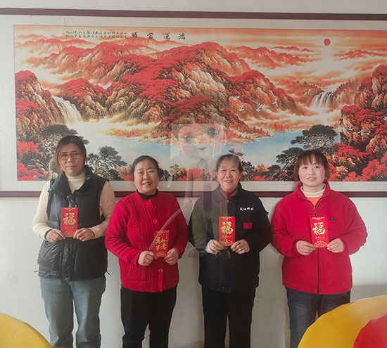 北京盛達(dá)偉業(yè)型材拉彎廠“三八”婦女節(jié)：致敬最美“她”身影