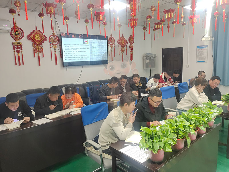 思維破繭，共赴成長：盛達(dá)拉彎共讀聯(lián)盟學(xué)習(xí)小組進(jìn)階之旅