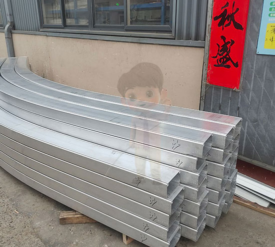 提升汽車結(jié)構(gòu)性能的秘密武器：深入探討北京汽車?yán)瓘澕庸ぴ谛袠I(yè)中的重要作用