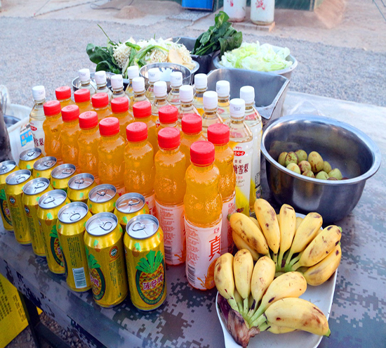 夏日清涼送福利，北京工業(yè)鋁型材拉彎廠為一線工人帶來舒爽驚喜