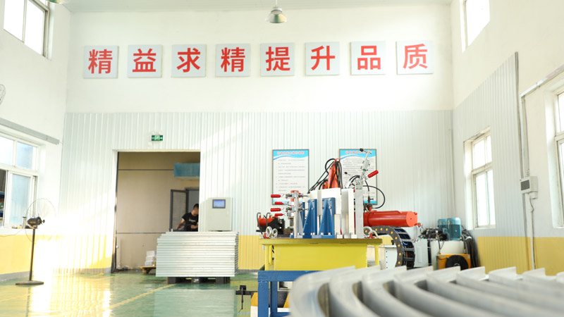 北京盛達(dá)偉業(yè)型材拉彎廠