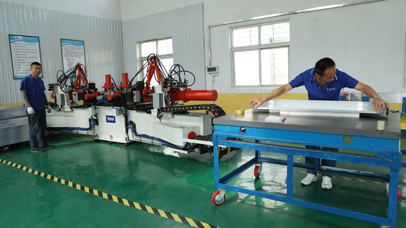 北京拉彎廠:盛達(dá)拉彎踐行工業(yè)材拉彎新質(zhì)生產(chǎn)力的多維度探索 北京拉彎廠:盛達(dá)拉彎踐行工業(yè)材拉彎新質(zhì)生產(chǎn)力的多維度探索