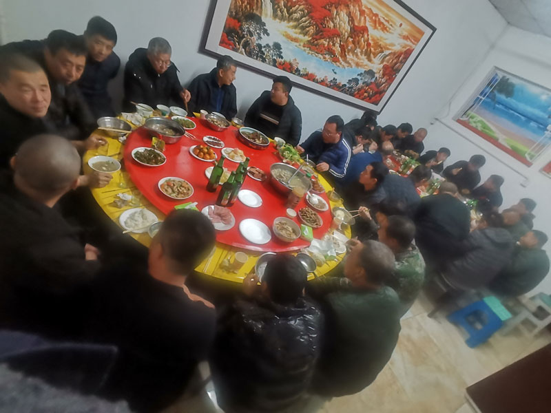 盛達北京拉彎加工廠感恩在嚴寒中堅守崗位的勞動者們 盛達北京拉彎加工廠感恩在嚴寒中堅守崗位的勞動者們