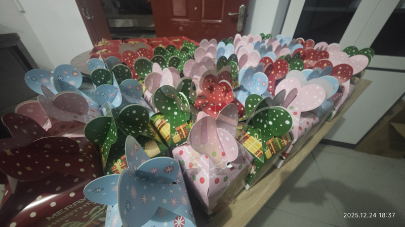 北京拉彎廠(chǎng)的平安夜重不重要？當(dāng)然重要，更重要的是平安喜樂(lè)，愿盛達(dá)拉彎人所念皆所愿，平安順?biāo)?、喜?lè)無(wú)憂(yōu)！ 