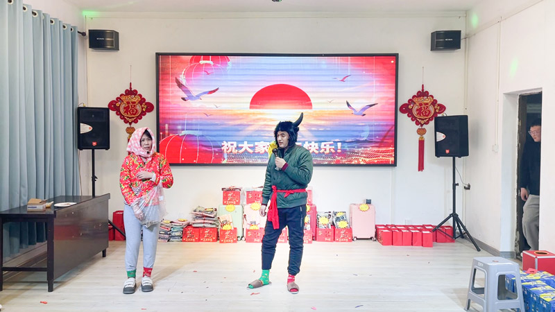 小品《句句帶“卡”點》 小品《句句帶“卡”點》